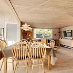 Elsabet - 700m To The Fjord By Interhome