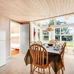 Dom wakacyjny Elsabet - 700m To The Fjord By Interhome *